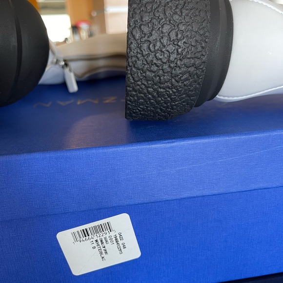 STUART WEITZMAN WHITE/BLK SHORT BOOTS💝HP - Picture 9 of 9